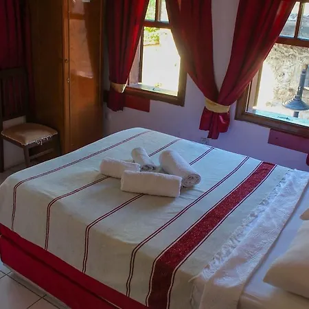 White Motel 2*