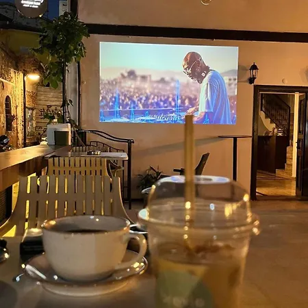 وايت سيتي بنسيون موتيل 2*