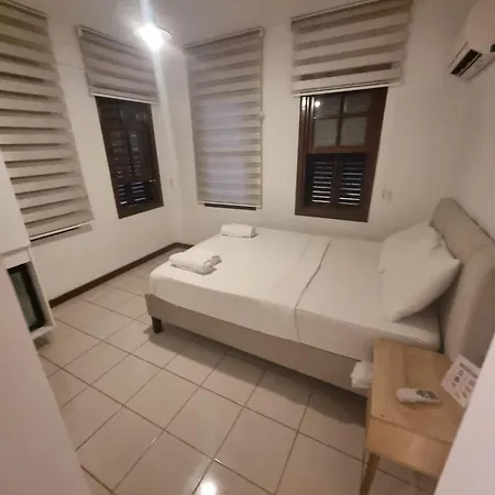 White Motel