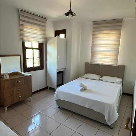 Motel White