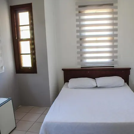White Motel 2*